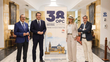 El alcalde de Córdoba, José María Bellido, con los representantes de la Federación Española de Empresas Organizadoras Profesionales de Congresos (OPC España).POLITICA ANDALUCÍA ESPAÑA EUROPA CÓRDOBAAYUNTAMIENTO DE CÓRDOBA