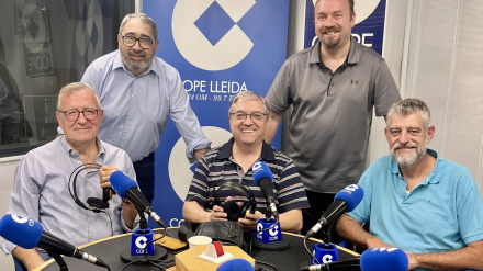 Tertúlia dels 65 anys de COPE Lleida parlant de l'associacionisme de Lleida.