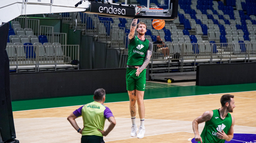 Olek Balcerowski espera seguir dando buen nivel