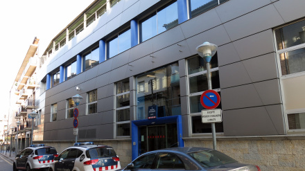 En la comisaria de Mossos en Girona, el detenido por escupir a ciudadanos de Girona ha pasado las 2 últimas noches