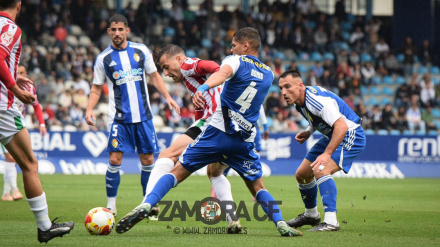 Eslava, jugador del Zamora, en el duelo ante la Ponferradina