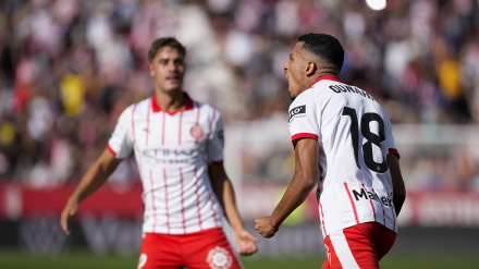 Ounahi celebra su gol, en el Girona - Oviedo