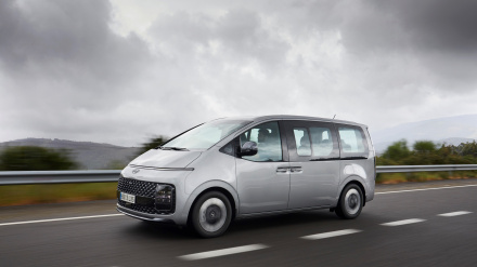 Hyundai Staria HEV