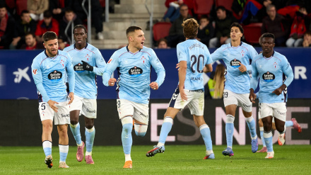 Los jugadores del Celta celebran el 2-2 contra Osasuna