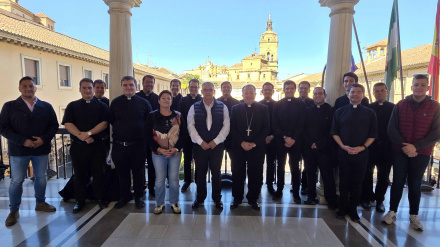 Monseñor Ginés García Beltrán y el alcalde