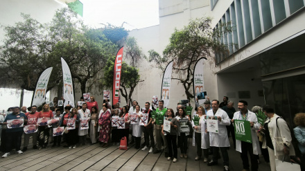 Concentración de sanitarios por las agresiones sufridas