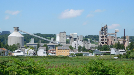 La fábrica de cementos Oural comenzó a funcionar en 1962 y en la actualidad pertenece a la multinacional Votorantim Cimentos