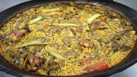 Paella valenciana con la receta tradicional de Castellón