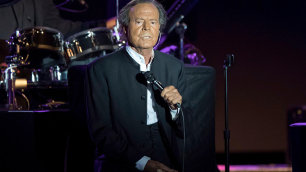 El cantante Julio Iglesias durante un concierto en Mónaco