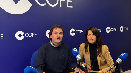 La conselleira de Vivenda, María Martínez Allegue, en los estudios de COPE Ourense