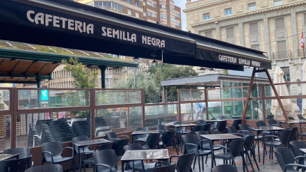 Terraza de la cafetería Semilla Negra, en Plaza de España, Valladolid