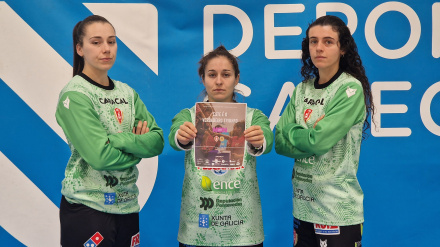 Las jugadoras del Poio Pescamar presentan su partido ante el Alcorcón