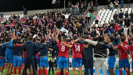 El CD Estepona celebrando el pase a la siguiente ronda