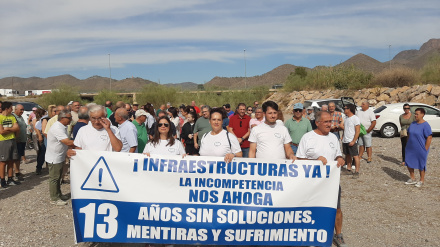 Afectados por las riadas de 2012 en una manifestación el pasado mes de septiembre