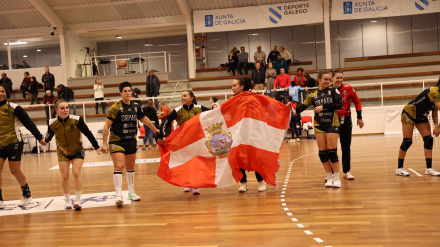 Las jugadoras del Guardés celebran su triunfo ante Aula Valladolid