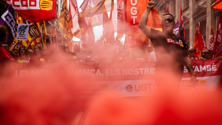 Miles de personas durante una manifestación del sector del metal