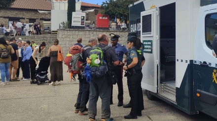 La Guardia Civil de Zamora en un servicio en el Camino de Santiago