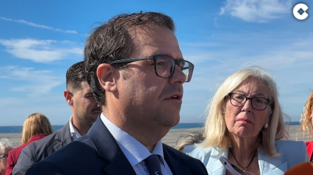 El nuevo espigón de Playa Granada transforma la costa de Motril