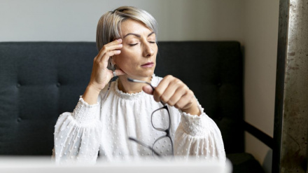 Se puede operar la vista cansada