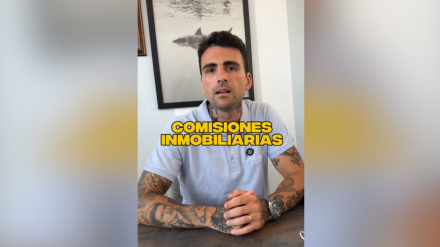 Marc, asesor inmobiliario, en el vídeo