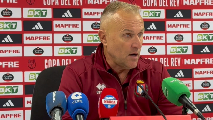 Sebas López, entrenador del CF Lorca Deportiva sobre el partido ante el CD Estepona