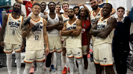 El vestuario de UCAM CB, una fiesta