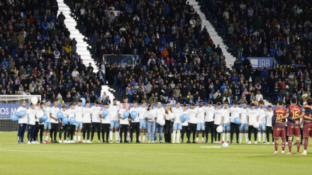 El impresionante minuto de silencio en memoria del jugador cadete Jorge Casado fue el momento más emotivo de la noche