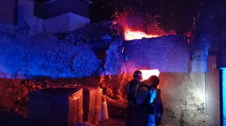 Bomberos sofocan el incendio de la vivienda esta madrugada en Lorca