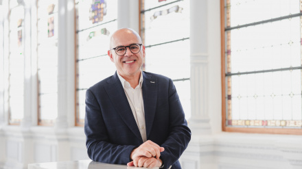 Ricardo Dómine se convierte en el presidente de la Academia del Audio Hablado en Español para profesionalizar un sector fragmentado y reclamar su lugar como industria cultural de pleno derecho