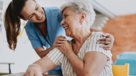 El Teléfono de la Esperanza de Lorca activa un nuevo taller denominado "Cuidando al cuidador"