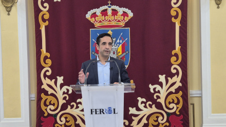 El alcalde de Ferrol, José Manuel Rey Varela, este lunes, tras la Junta de Gobierno