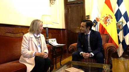 Araceli Torres con el alcalde de Ferrol en el despacho de Alcaldía