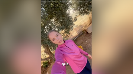 Samanta, agricultora, en el vídeo