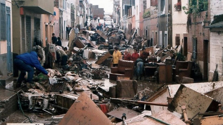 El desastre causado por la riada dió la vuelta a España.