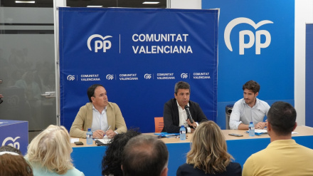 El presidente del PPCV, Carlos Mazón, el secretario general del PPCV, Juanfran Pérez Llorca
