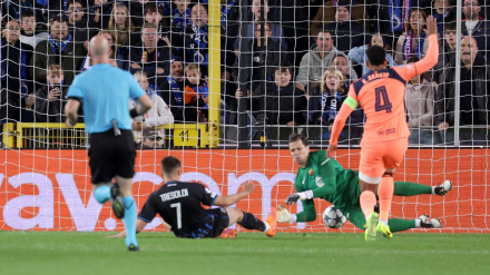 El Brujas marca el 1-0 ante el Barcelona