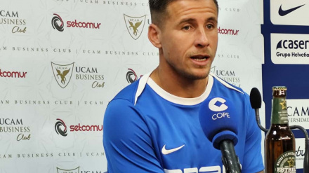 Dani Aquino se estrenó como goleador en UCAM CF