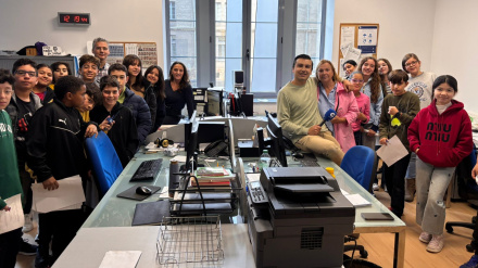 Estudiantes del IES Alfonso II en la redacción de COPE Oviedo