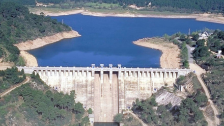 Embalse y presa de La Jarosa en Guadarrama