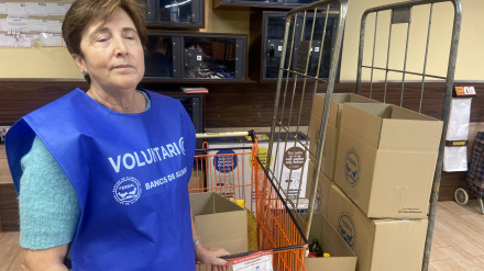 Isabel, voluntaria del Banco de Alimentos de A Coruña