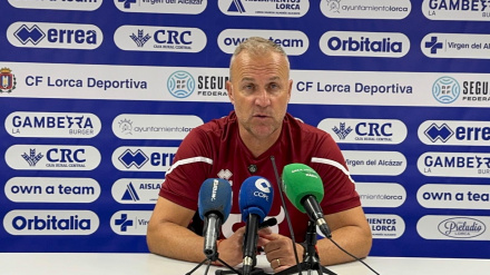 Sebas López, entrenador del CF Lorca Deportiva