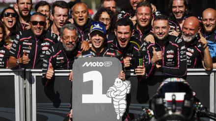 Marco Bezzecchi ha logrado la pole en el circuito de Portimao.