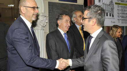 ALBACETE, 05/11/2025.- El ministro de la Presidencia, Félix Bolaños, junto al presidente del Foro Judicial Independiente, Fernando Portillo, en la inauguración del XXI Congreso de Foro Judicial Independiente
