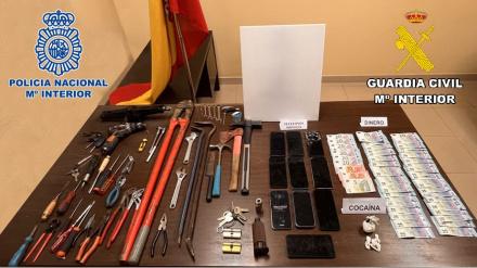 Droga y objetos sustraídos en el interior del vehículo