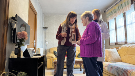 El servicio de ayuda a domicilio supera anualmente los 1.200 usuarios atendidos en la provincia y es uno de los muchos programas que desarrolla el área de Servicios Sociales