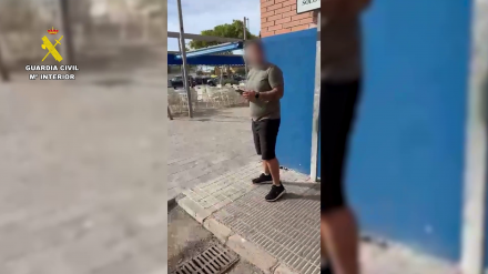 Lo distrajeron con un pinchazo falso para robarle un reloj de lujo