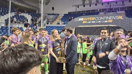 José Tirado y Marga Prohens con la tercera Intercontinental