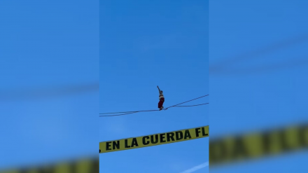 Un funambulista en Plaza de España