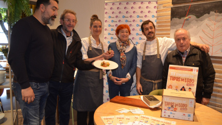 La vigésima edición del Concurso de Tapas de Lugo ha arrancado con gran éxito, gracias a propuestas que presentan nuevos sabores y otras que recuperan alguno ya "olvidado"