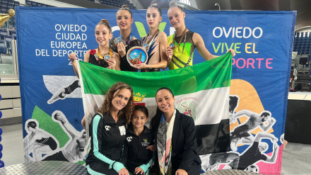 Equipo del Club Gimnástico Almendralejo, en Oviedo